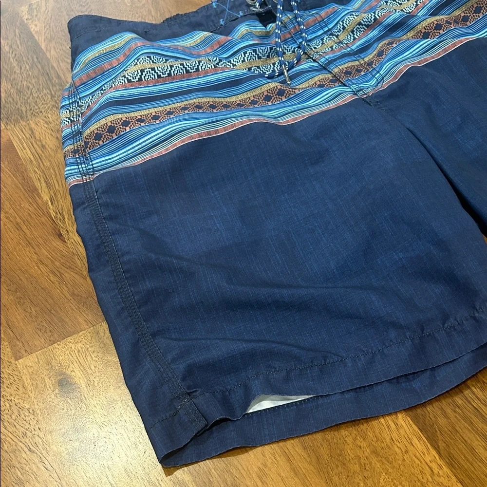 Tommy Bahama stylish navy